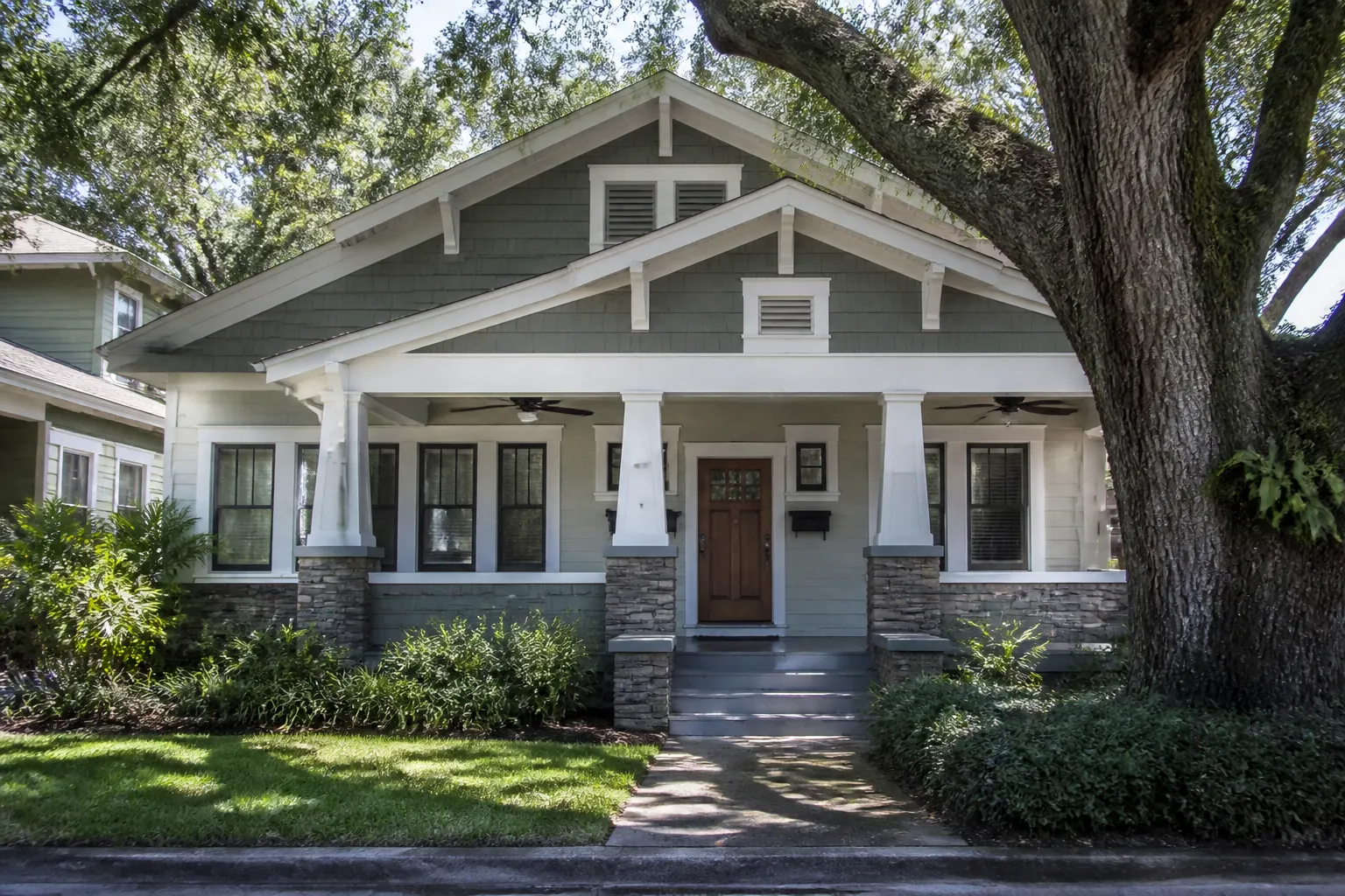 South Tampa bungalow with live oak