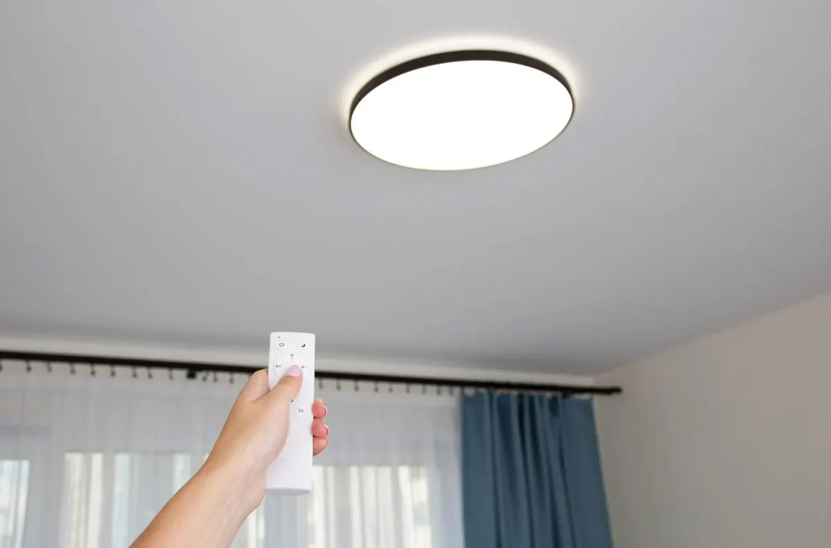 LED vs. Incandescent vs. CFL: The Battle of Indoor Lighting