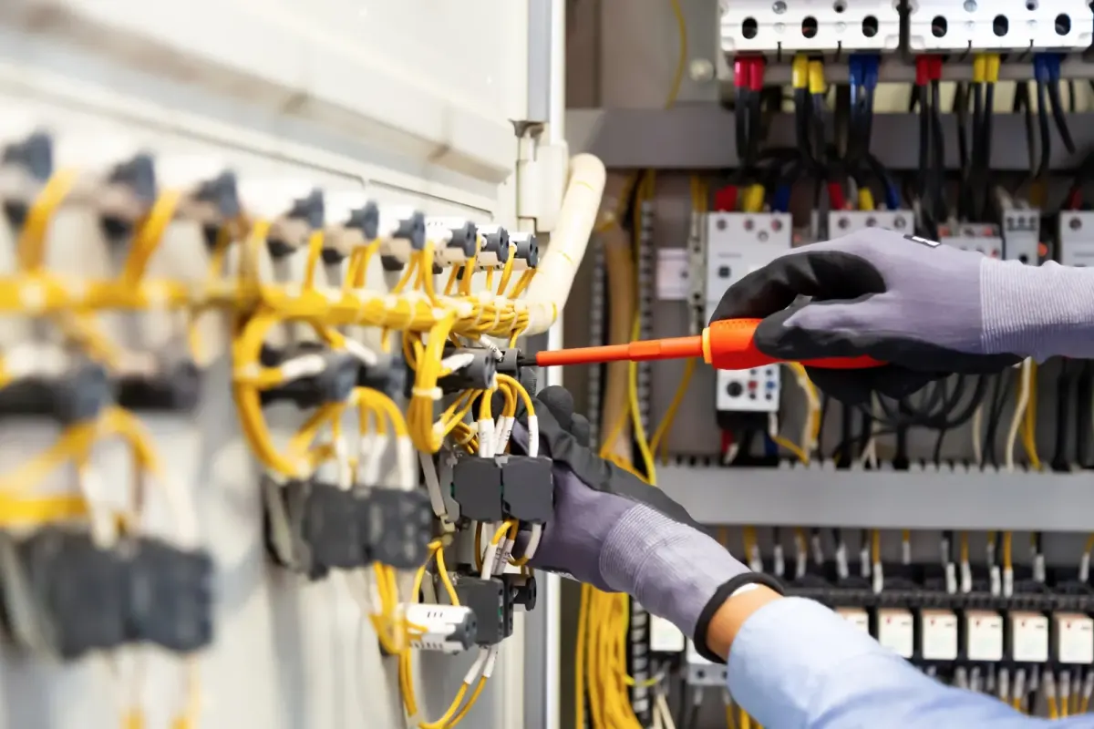 Commercial maintenance technician on site